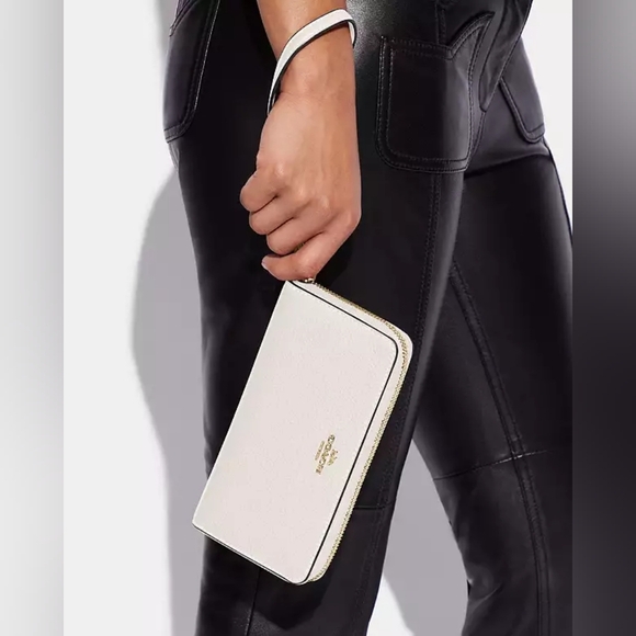 NWT. Coach Long Zip Around Wristlet Wallet. - Picture 3 of 3